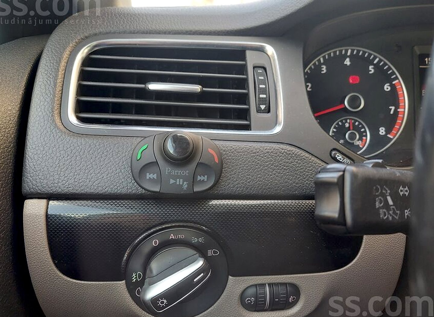 Volkswagen Jetta — foto 5