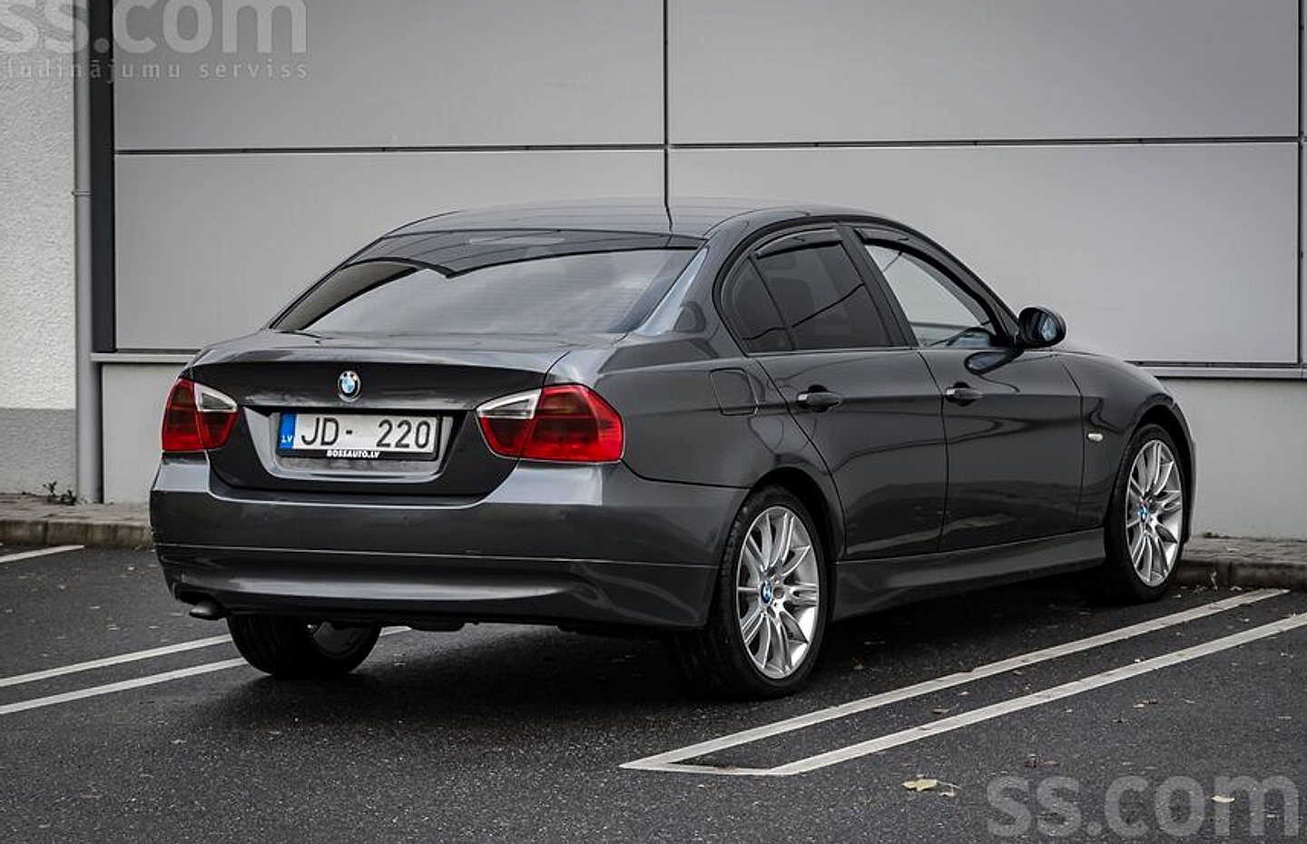 BMW 320 — foto 4