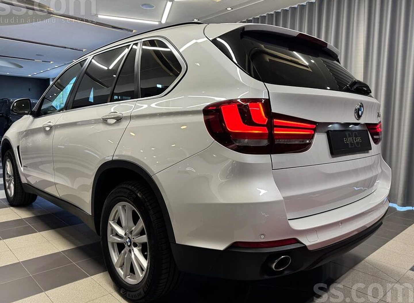 BMW X5 — foto 2