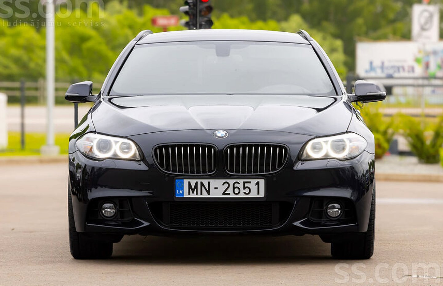BMW 530 — foto 2
