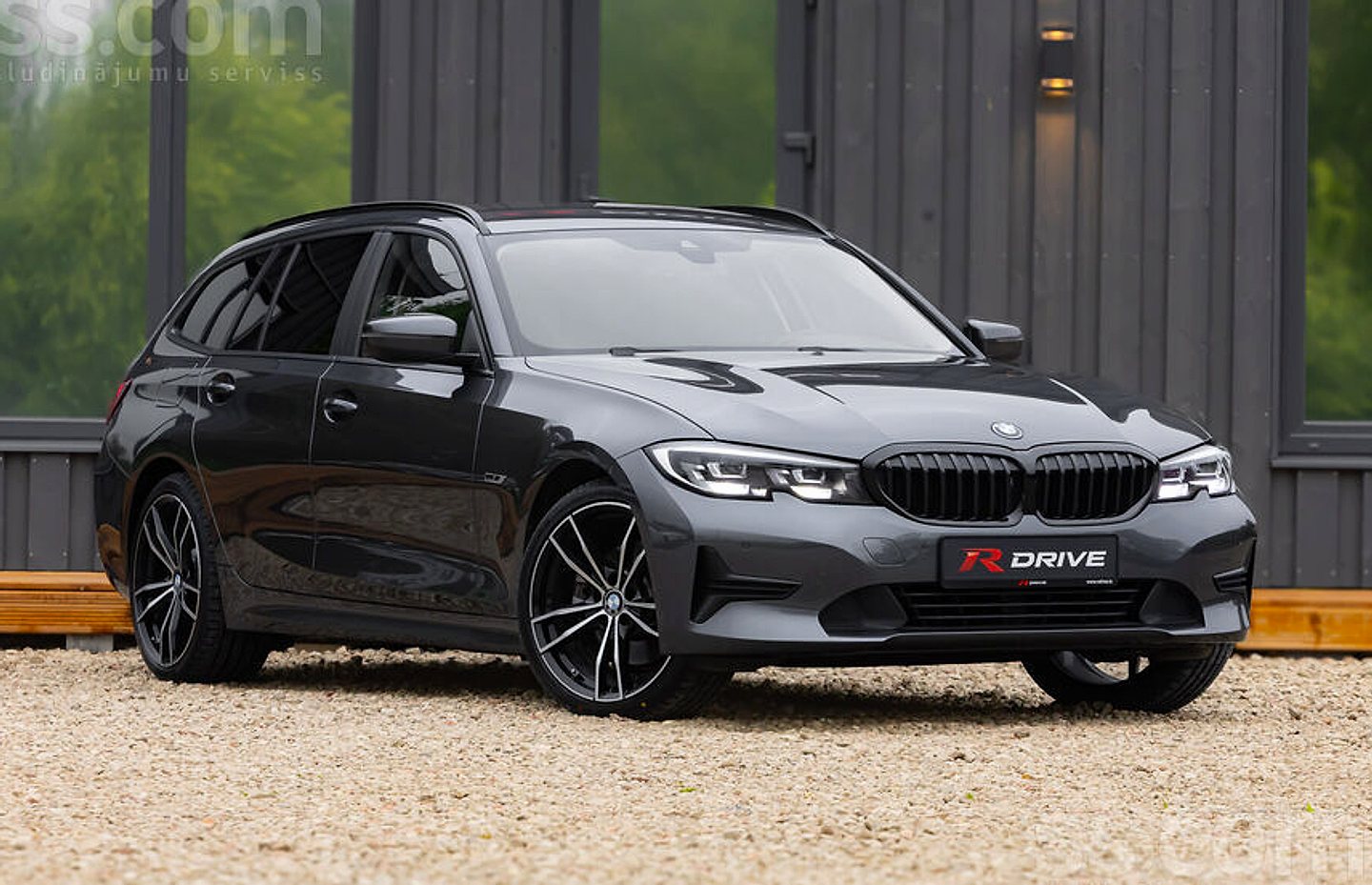 BMW 320 — foto 2