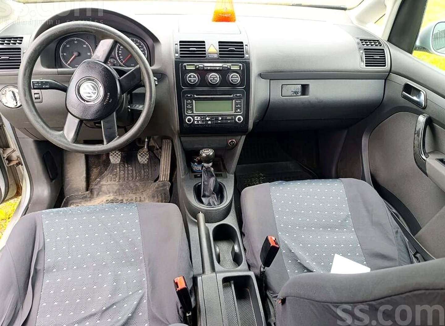 Volkswagen Touran — foto 5