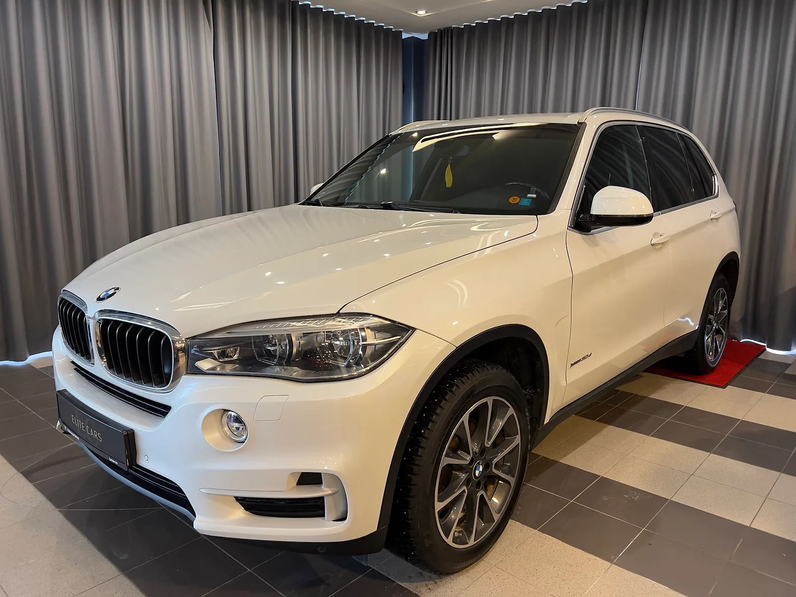 BMW X5, 2017. gads