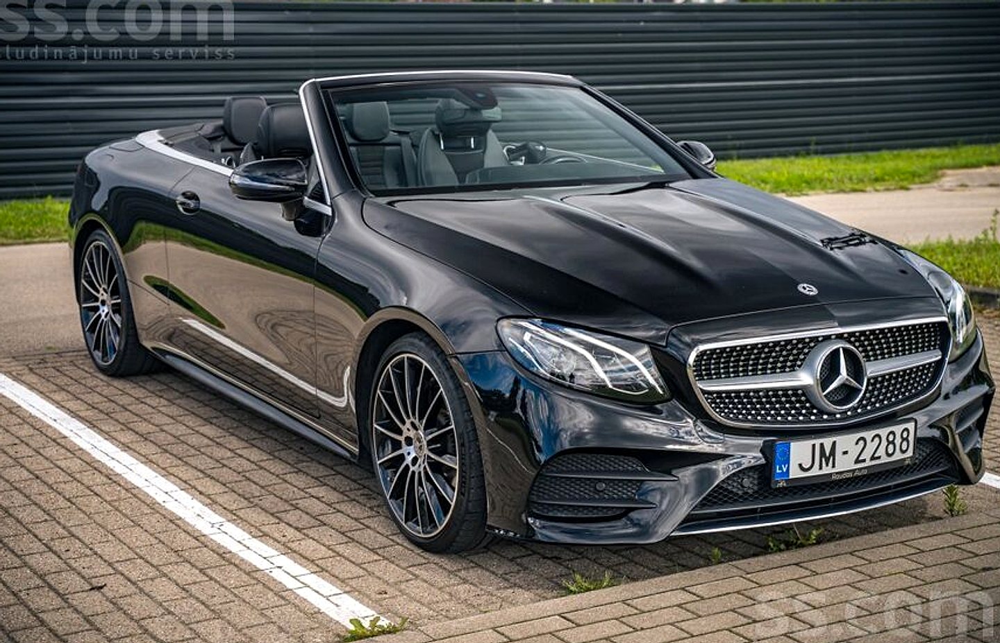 Mercedes-Benz E200 — foto 3
