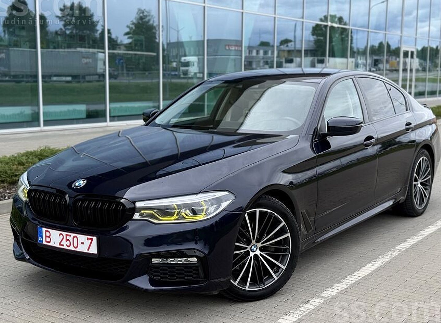 BMW 520 — foto 4