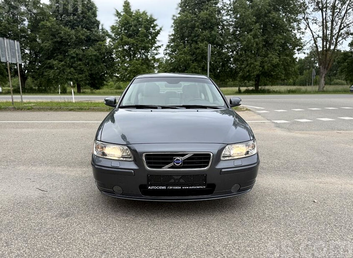 Volvo S60 — foto 2