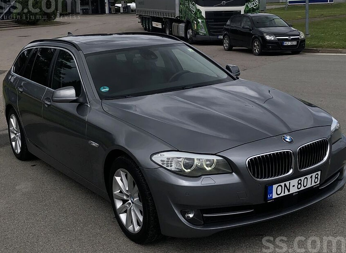 BMW 530 — foto 2