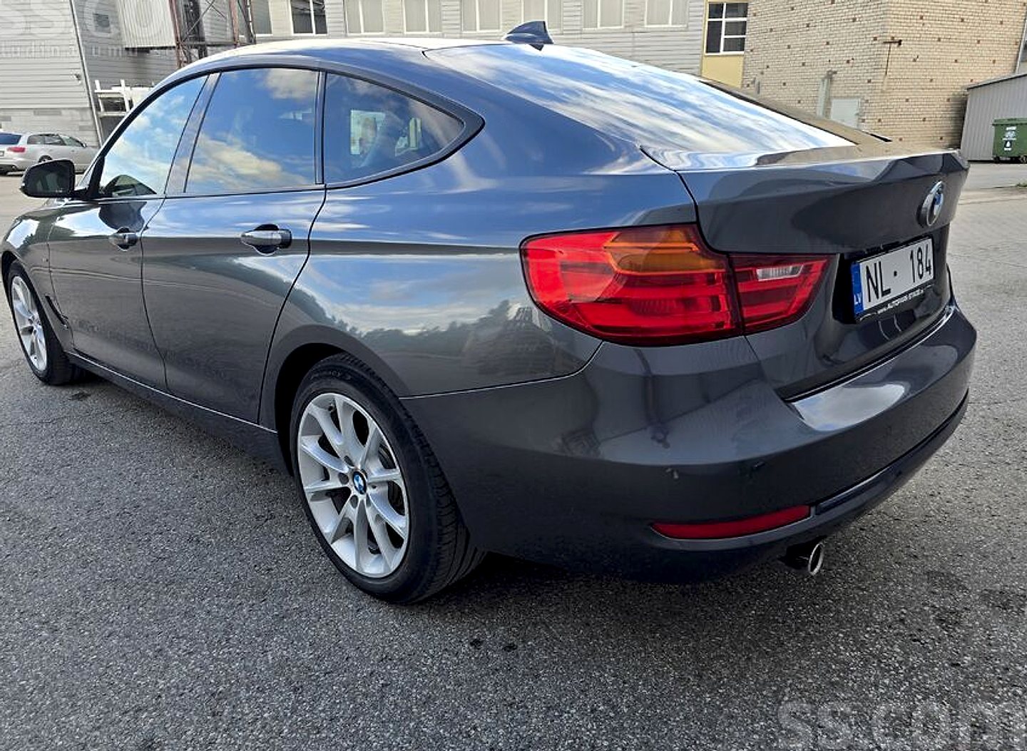 BMW 320 — foto 3