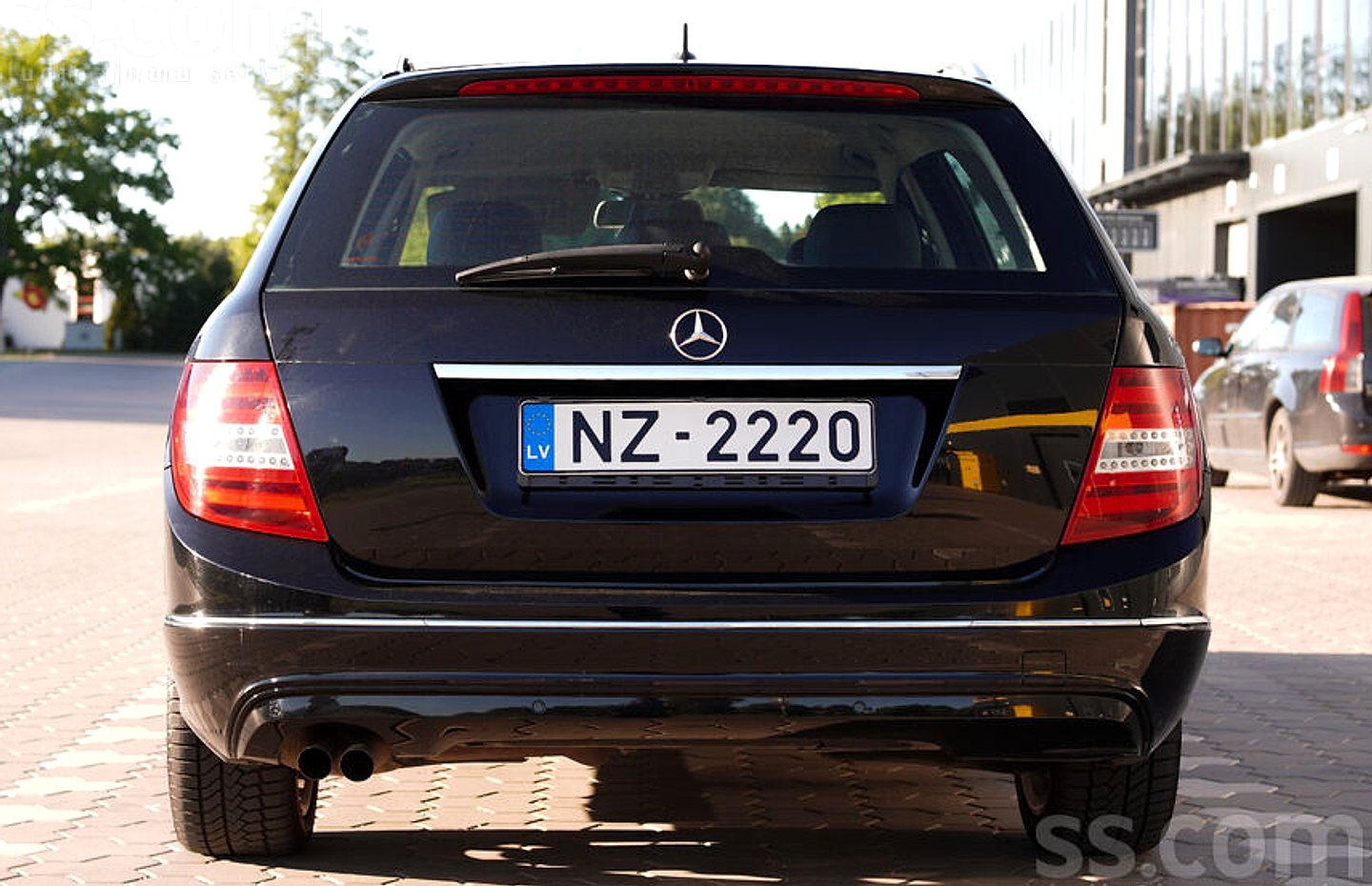 Mercedes-Benz C200 — foto 4