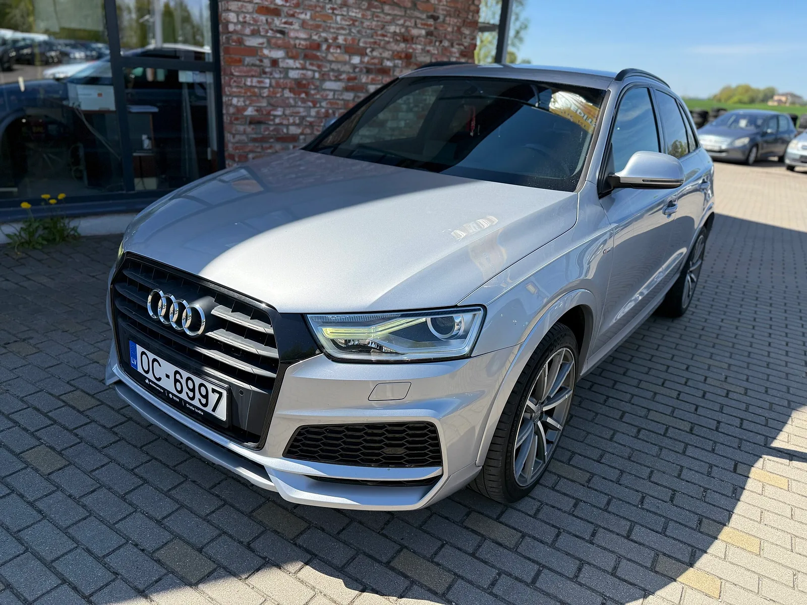 Audi Q3, 2017. gads