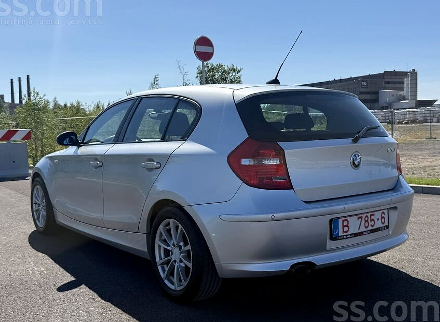 BMW 118 — foto 4
