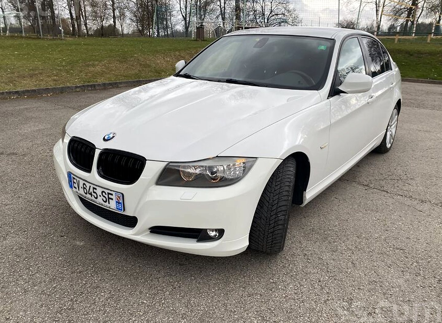 BMW 320 — foto 2