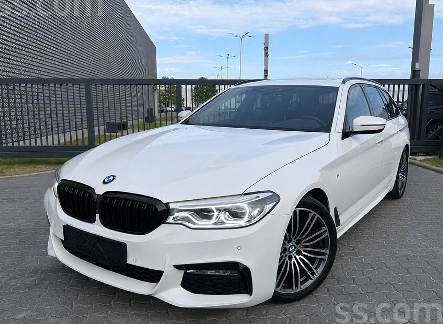 BMW 530 — foto 5