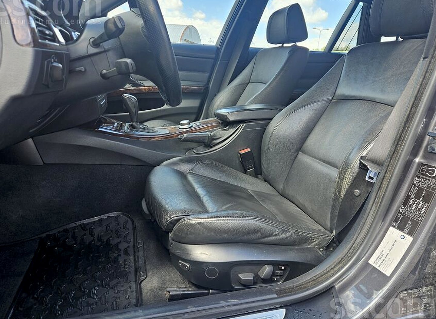 BMW 330 — foto 6