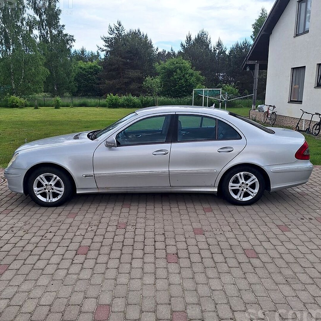 Mercedes-Benz E220 — foto 3