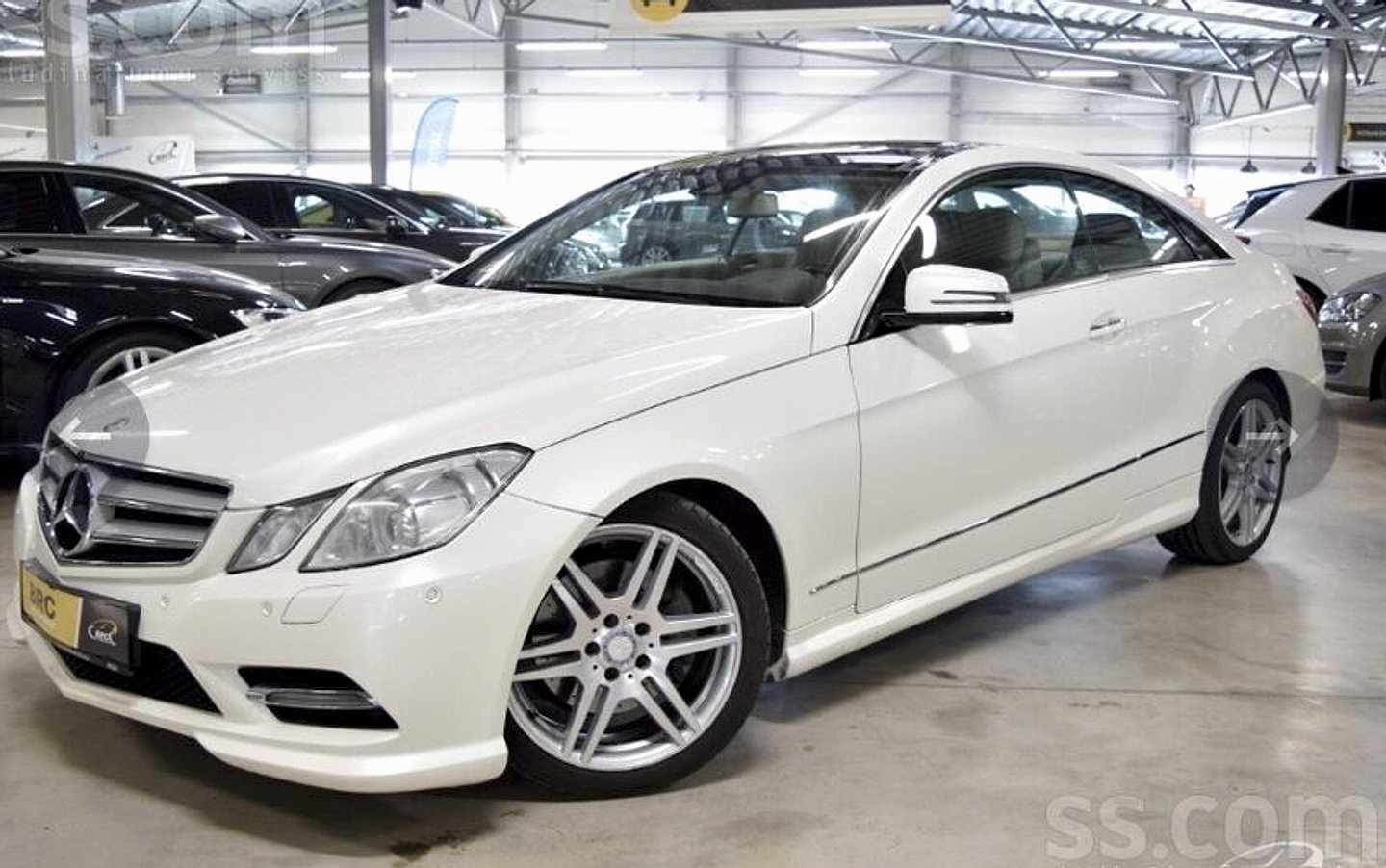 Mercedes-Benz E250 — foto 6