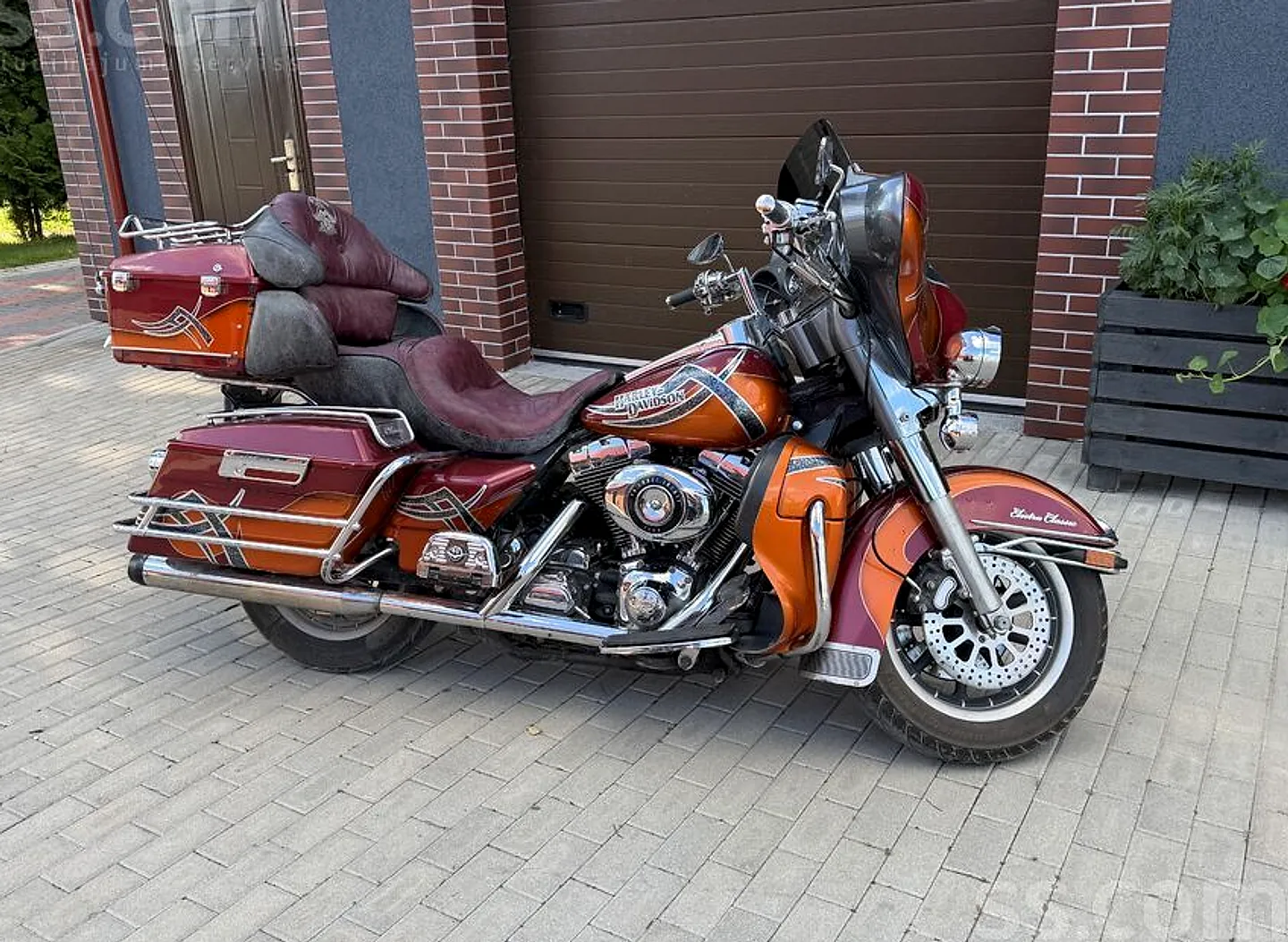 Harley-Davidson Flhtci, 2000. gads