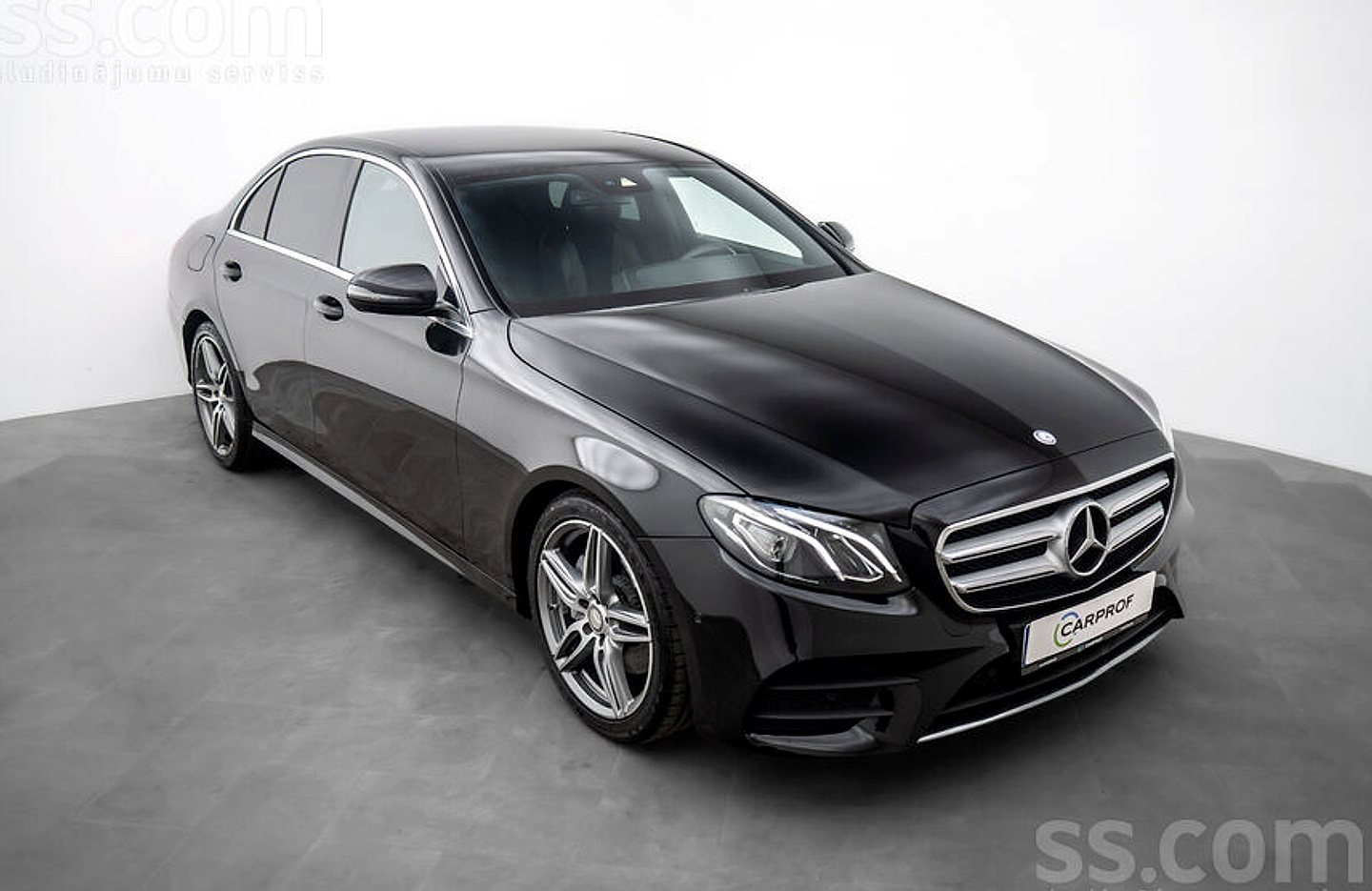 Mercedes-Benz E220 — foto 3