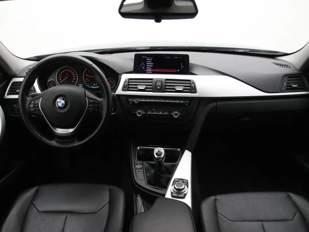 BMW 320 — foto 3
