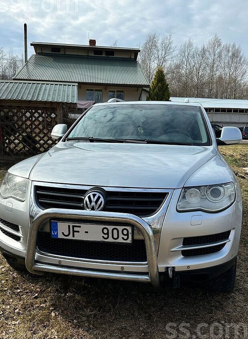 Volkswagen Touareg, 2010. gads