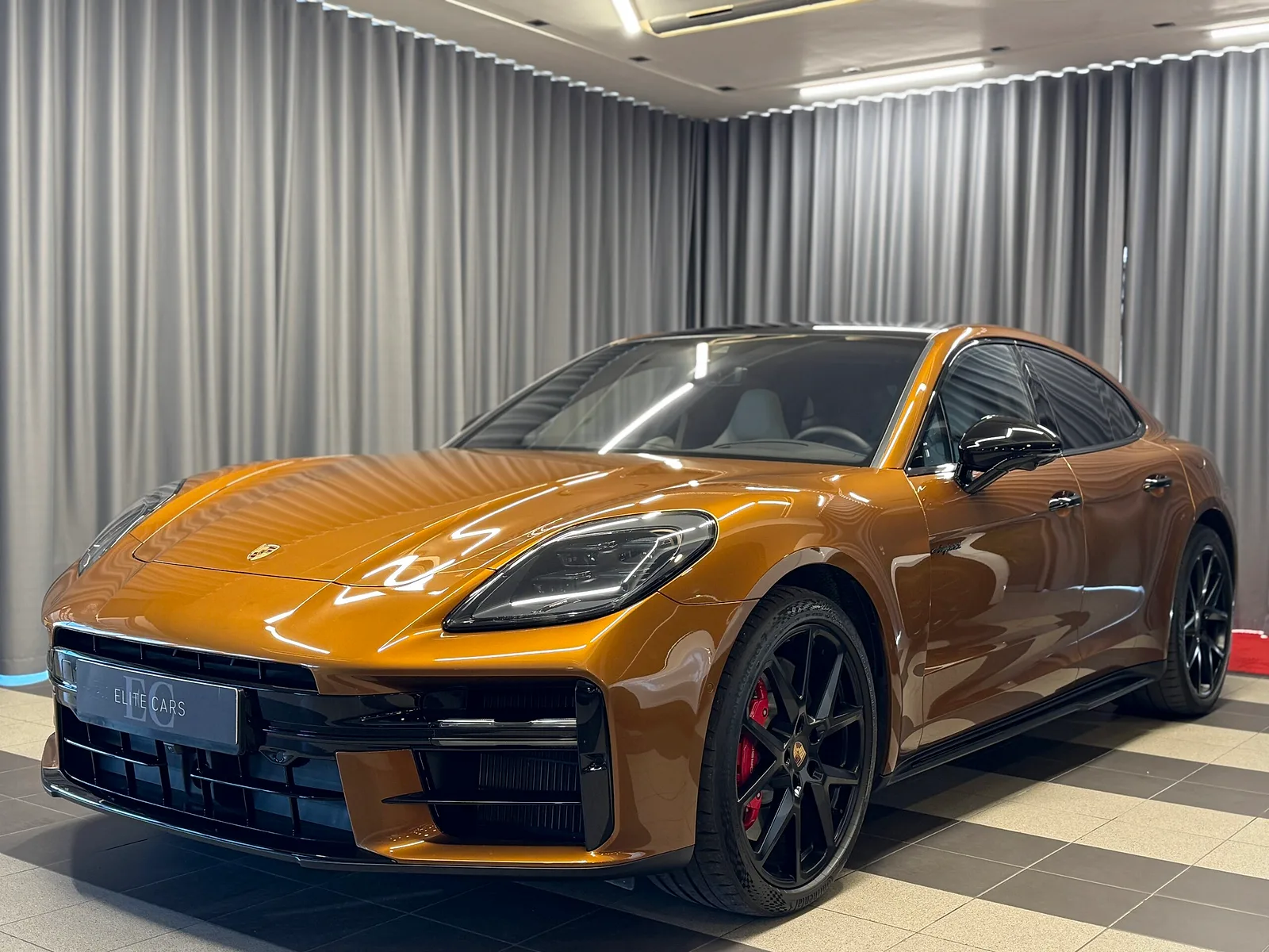 Porsche Panamera, 2024. gads