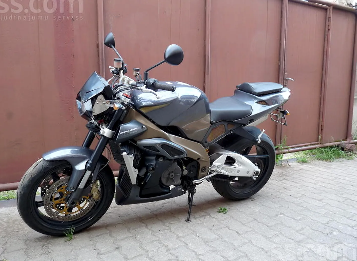 Aprilia Rsv tuono, 2003. gads