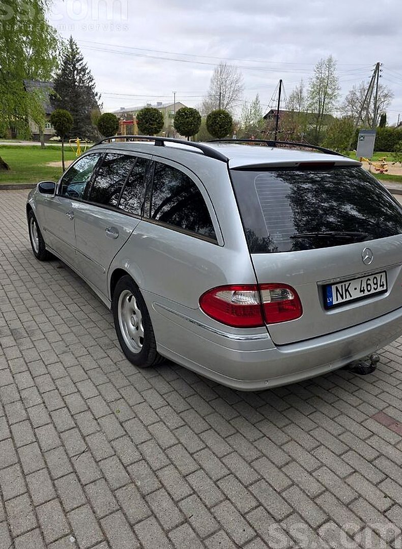 Mercedes-Benz E320 — foto 6