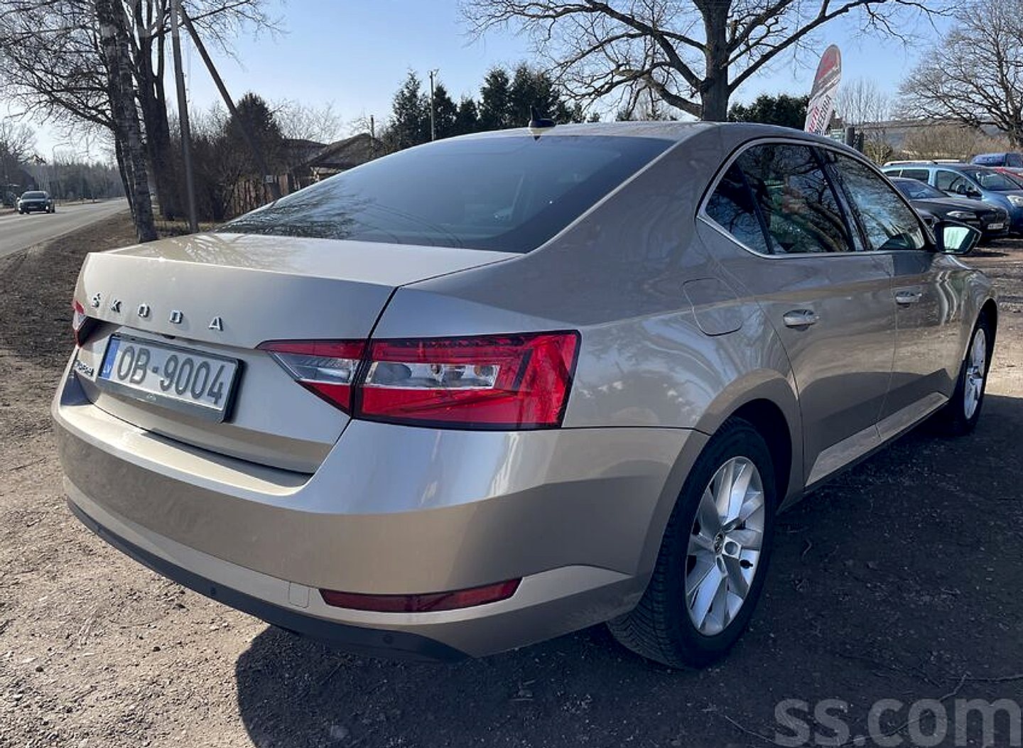 Škoda Superb — foto 5