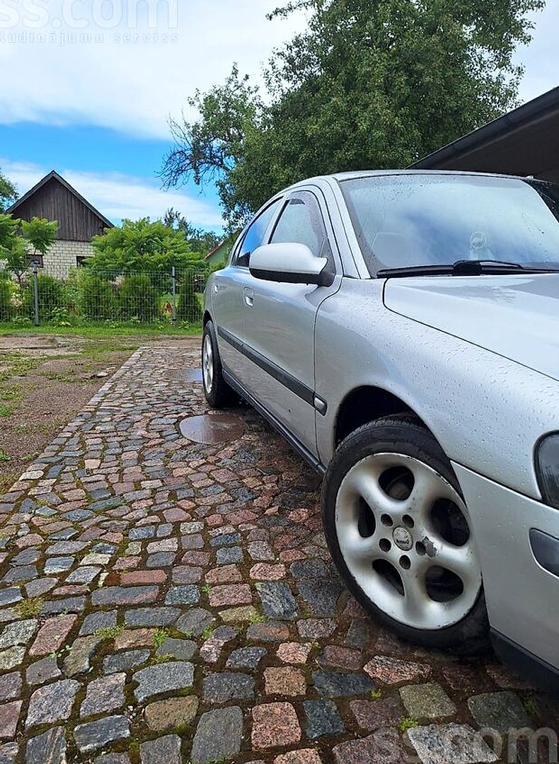 Volvo S60 — foto 3