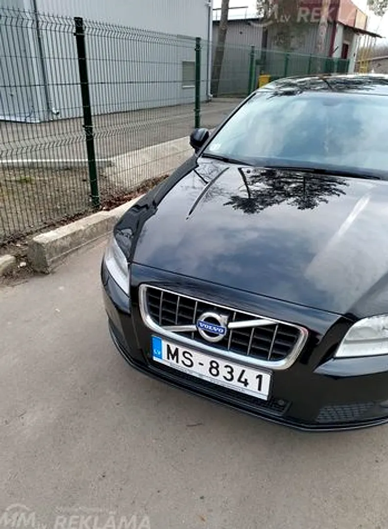 Volvo V70, 2010. gads