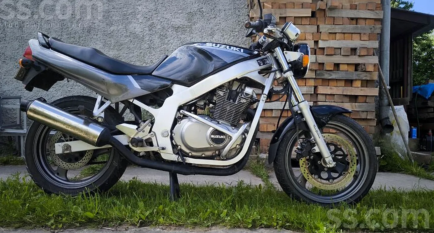 Suzuki Gs500E, 1998. gads