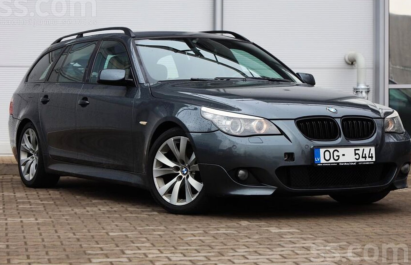 BMW 523 — foto 2