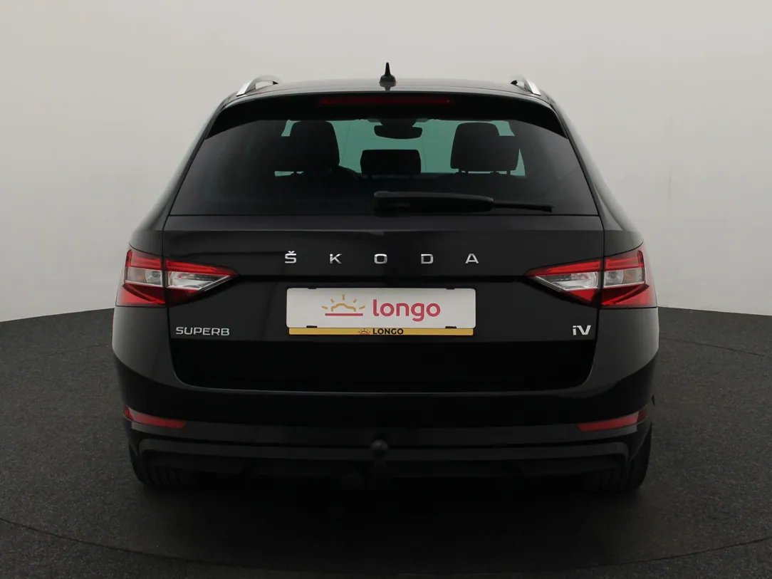 Škoda Superb — foto 6