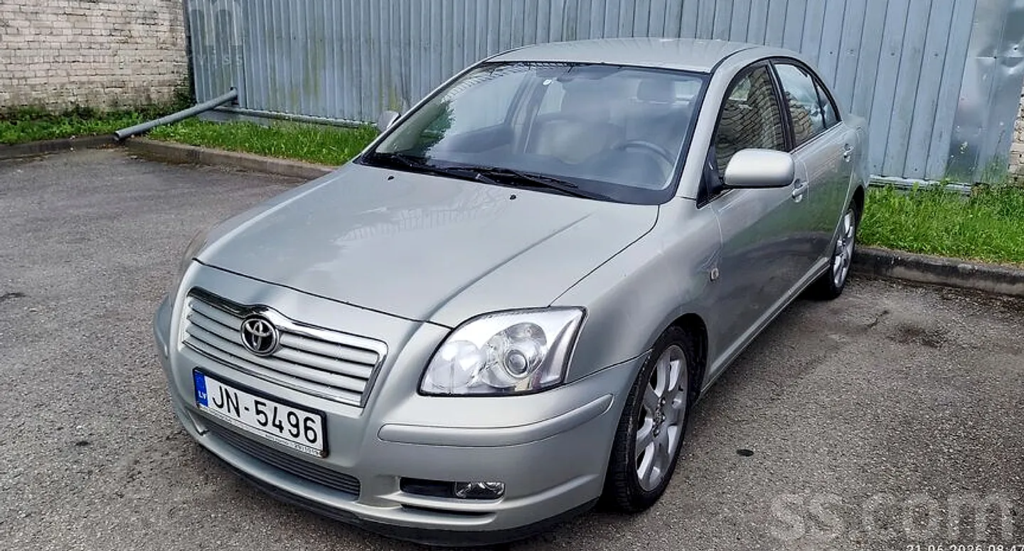 Toyota Avensis, 2004. gads