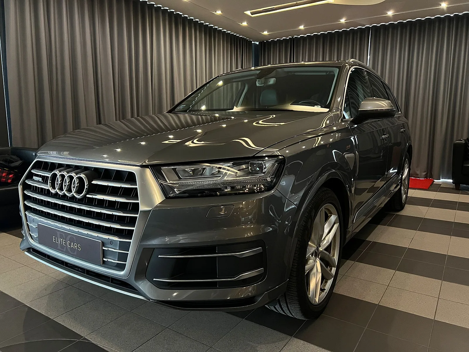 Audi Q7, 2016. gads