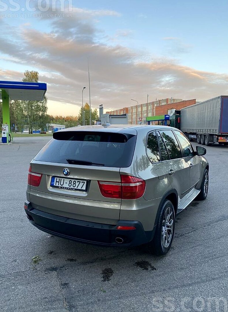 BMW X5 — foto 4