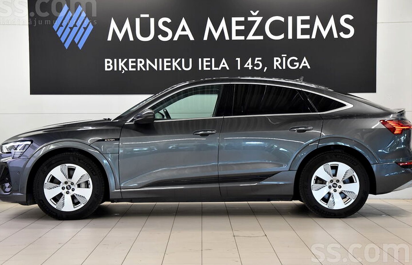 Audi E-tron — foto 5