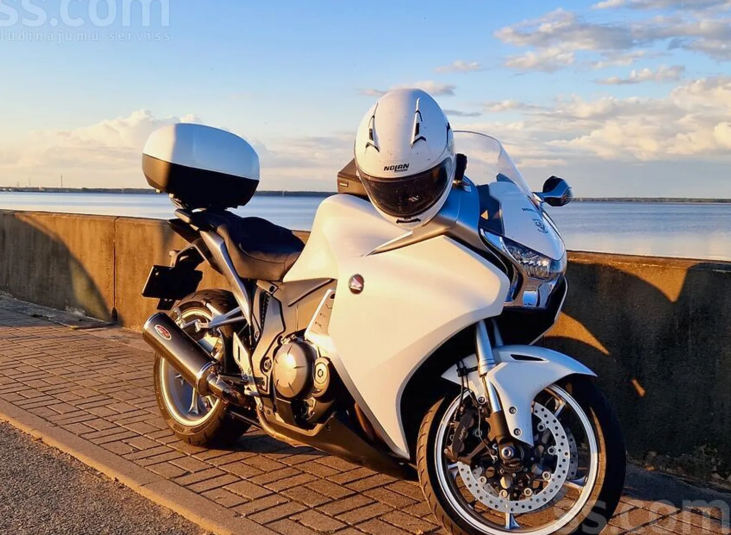 Honda Vfr1200F, 2010. gads