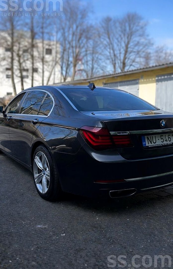 BMW 730 — foto 6