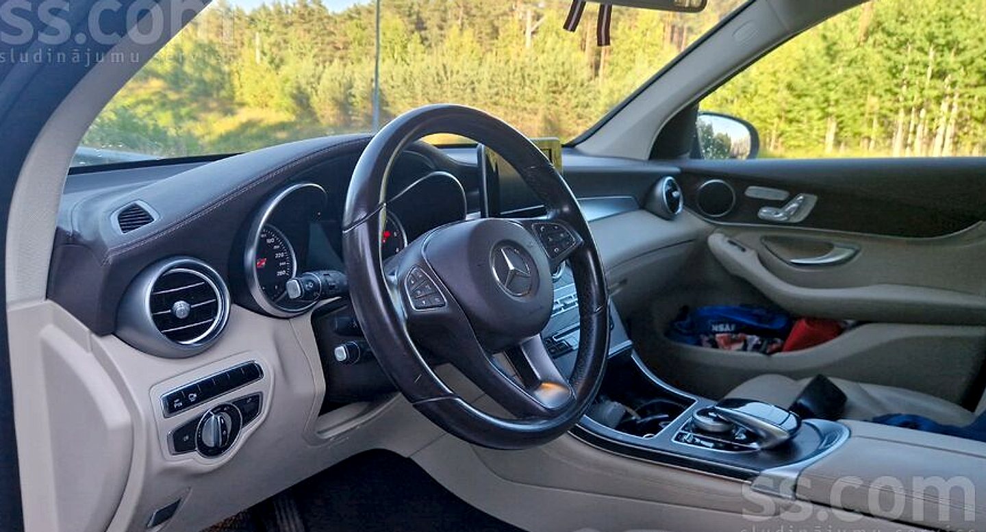 Mercedes-Benz GLC 220 — foto 5
