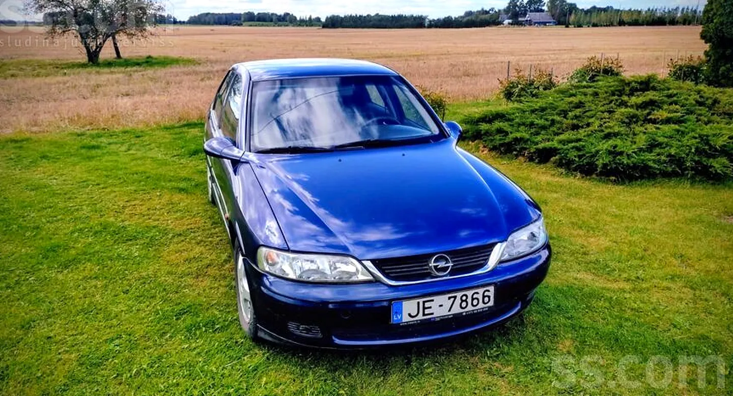 Opel Vectra, 1999. gads