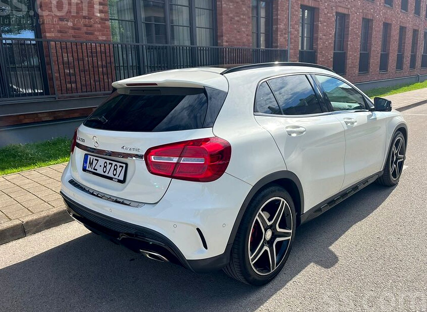 Mercedes-Benz GLA250 — foto 2