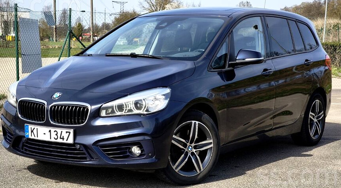 BMW 218 — foto 2