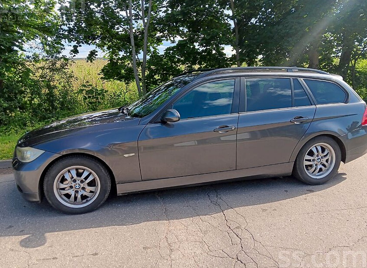 BMW 320 — foto 2