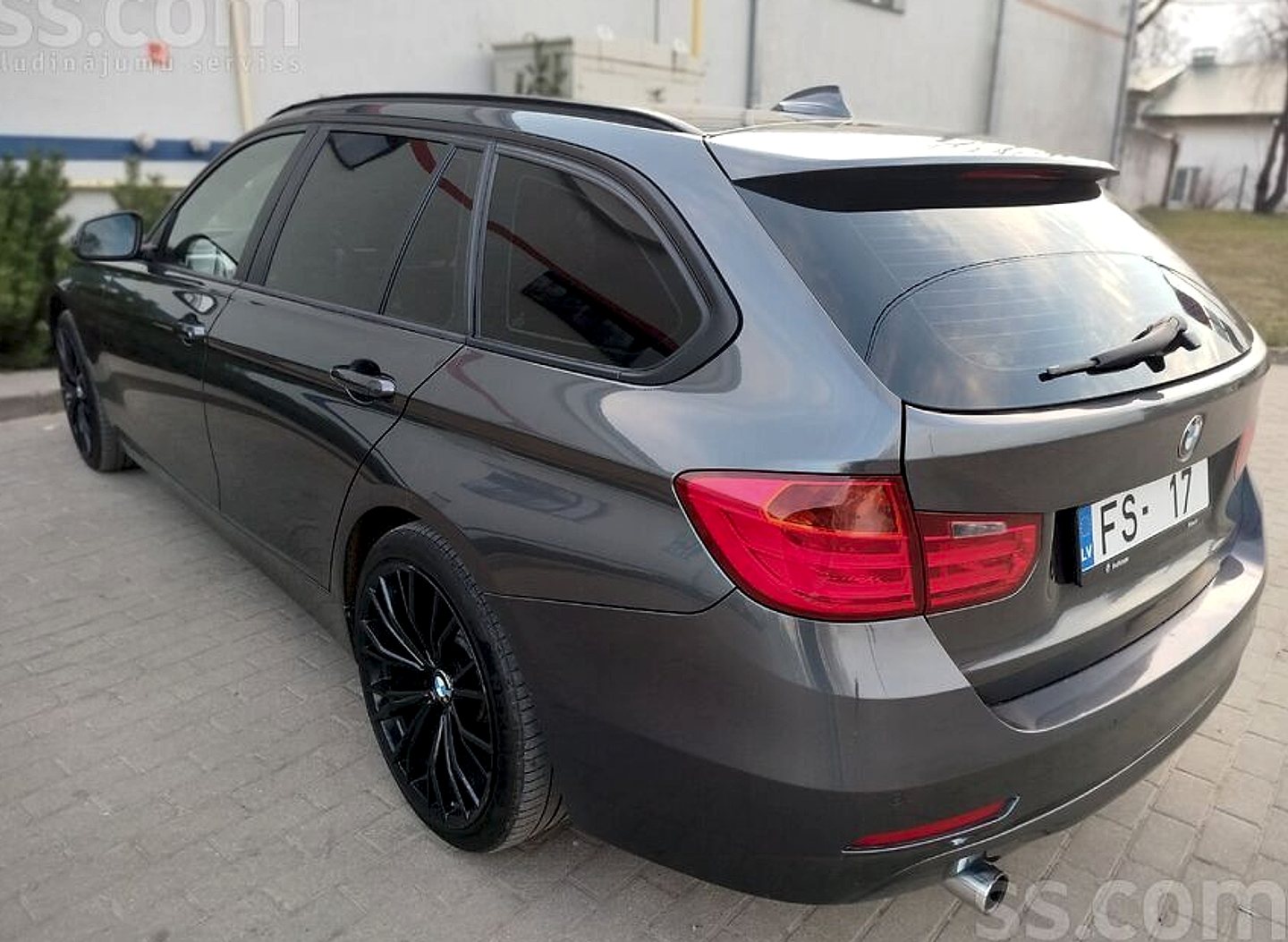 BMW 320 — foto 3