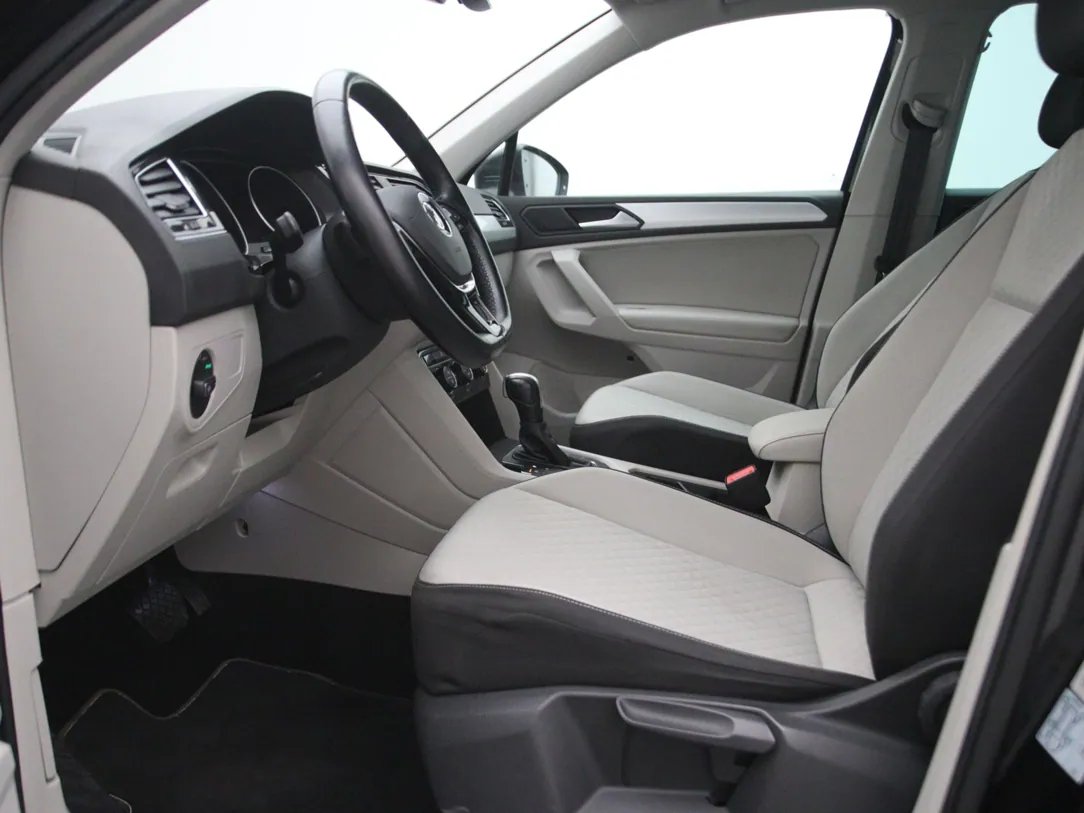 Volkswagen Tiguan — foto 5