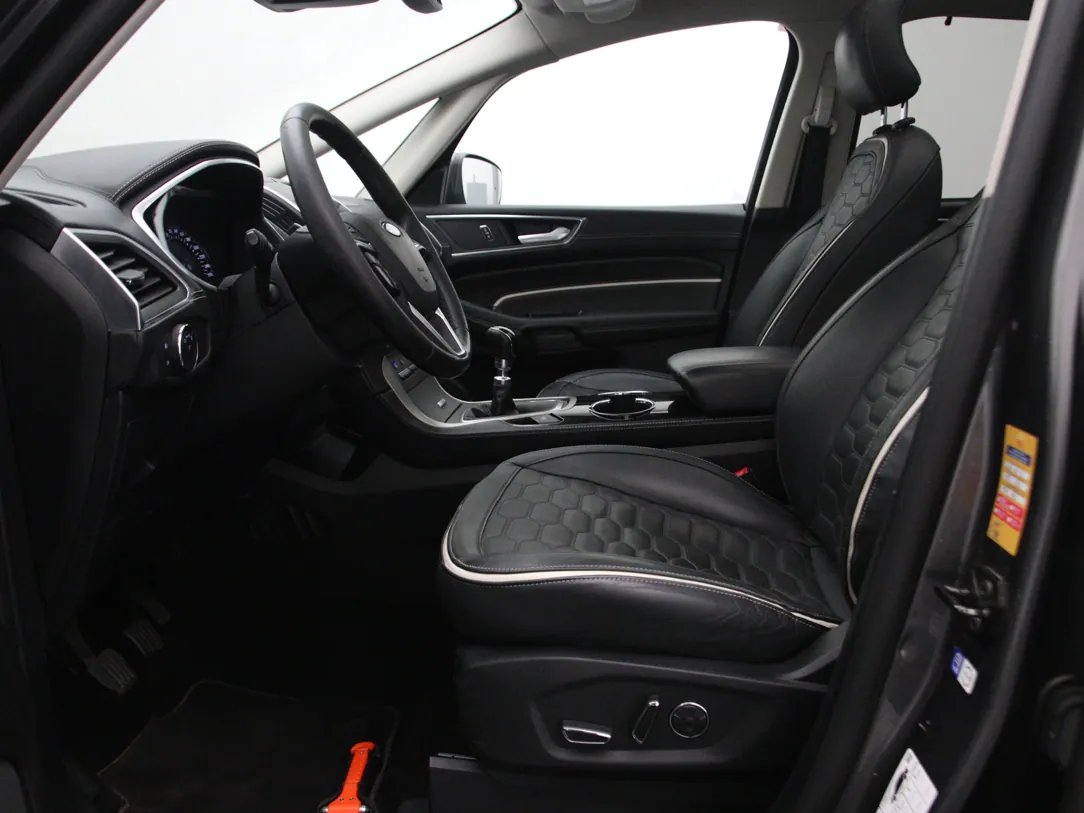 Ford S-Max — foto 5