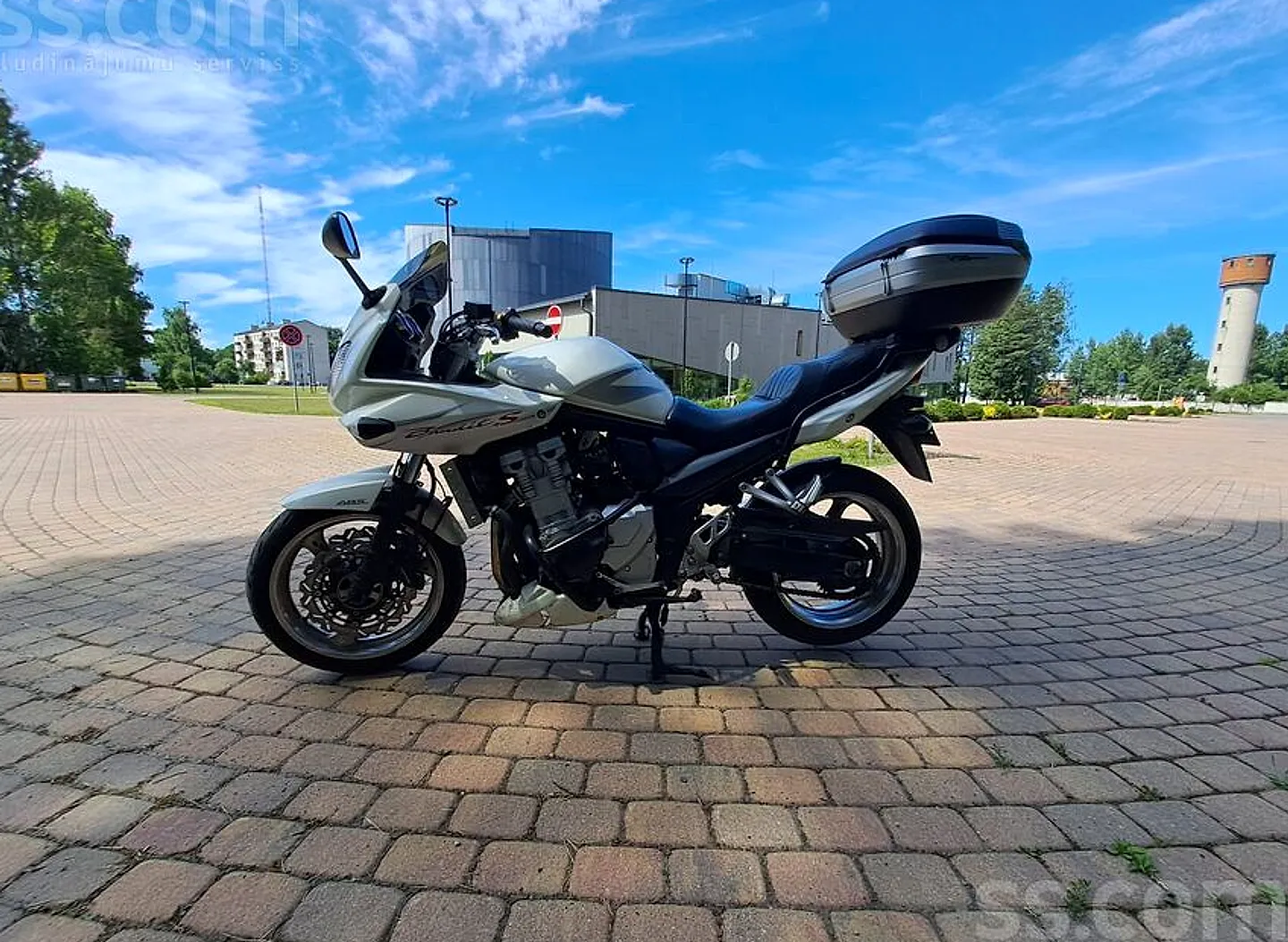 Suzuki Gsf1250