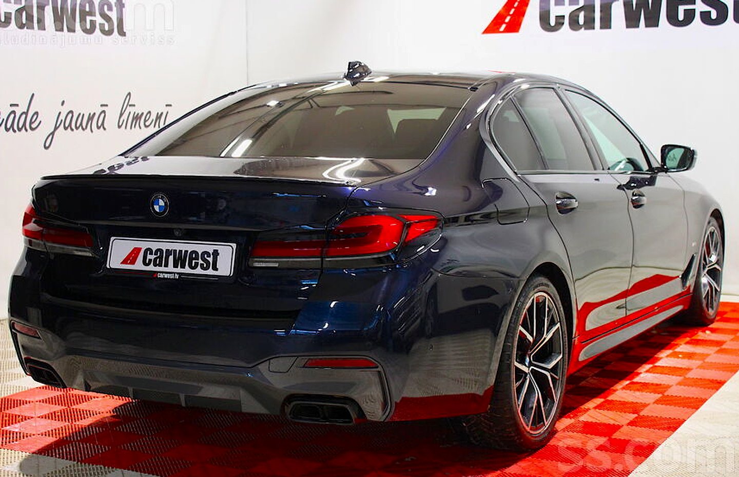BMW 550 — foto 4