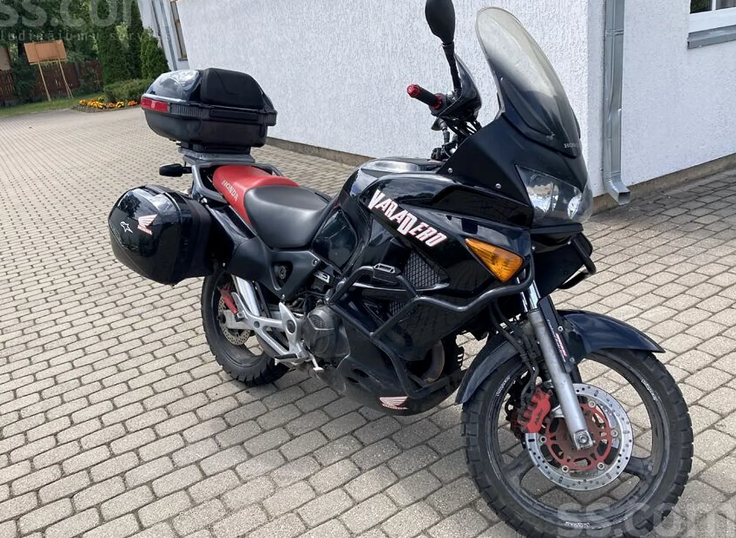 Honda Xl 1000, 2004. gads